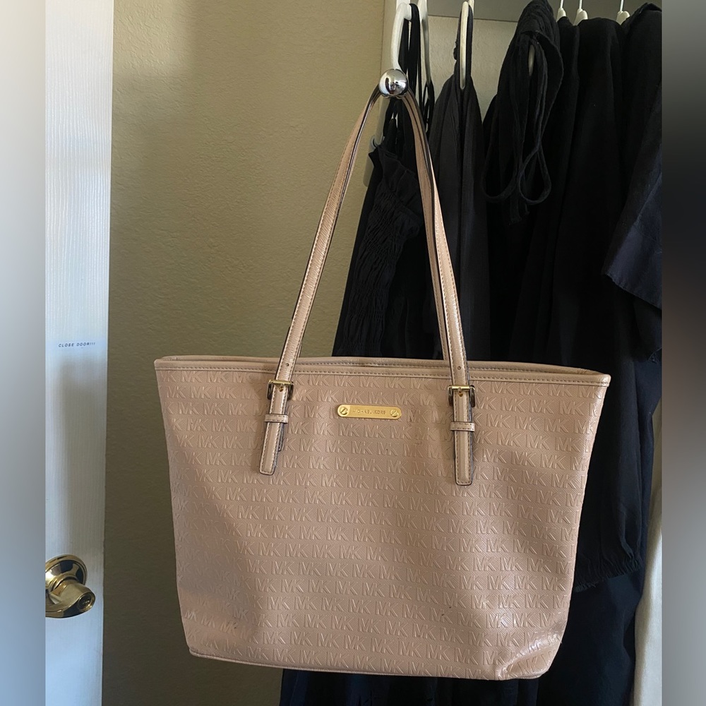 Authentic Michael Kors tots purse